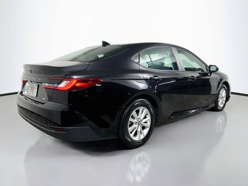 Used 2025 Toyota Camry LE FWD image 3