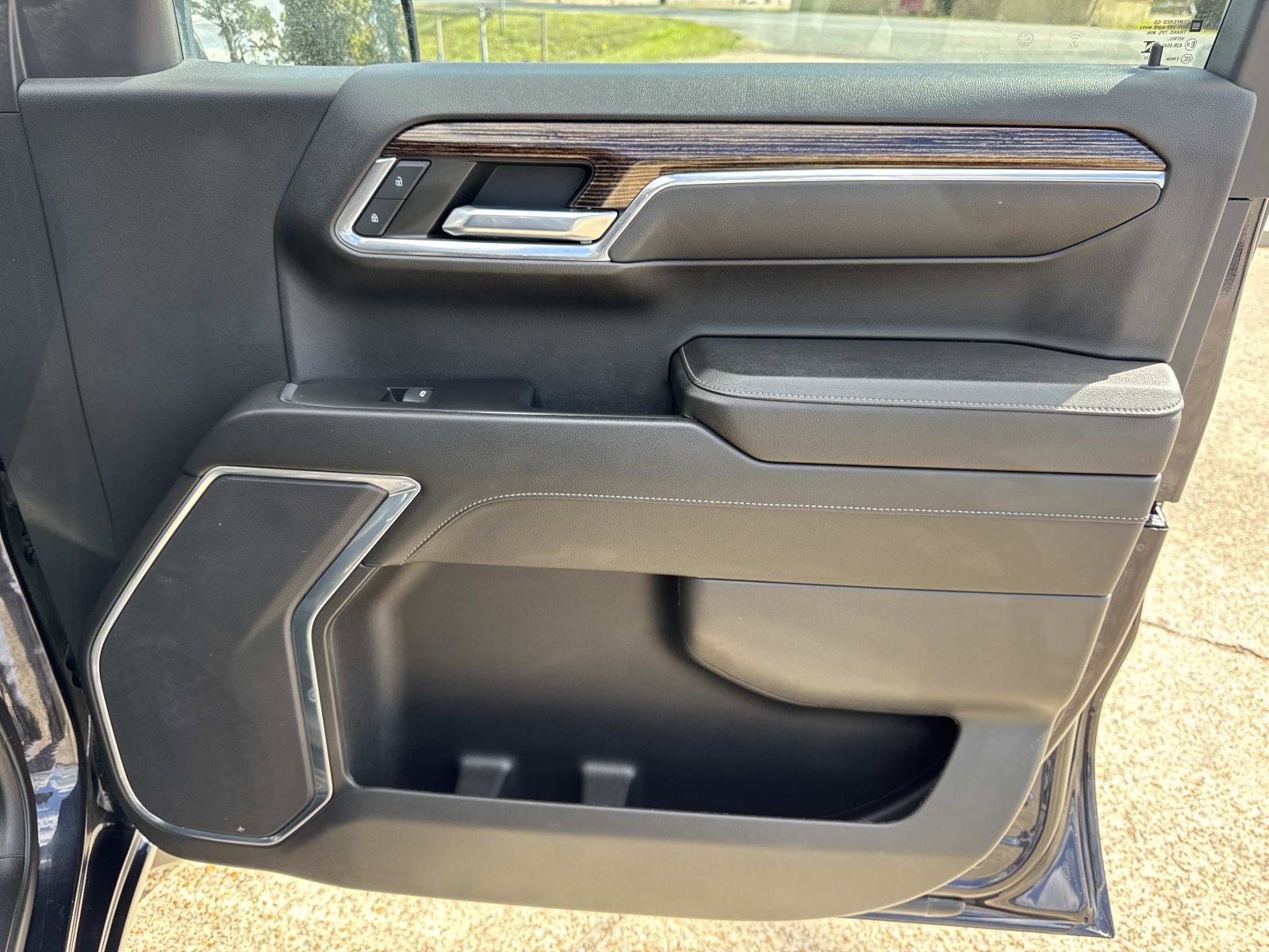 Used 2023 GMC Sierra 1500 Elevation image 11