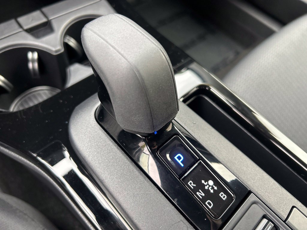 Certified 2024 Toyota Prius LE FWD image 22