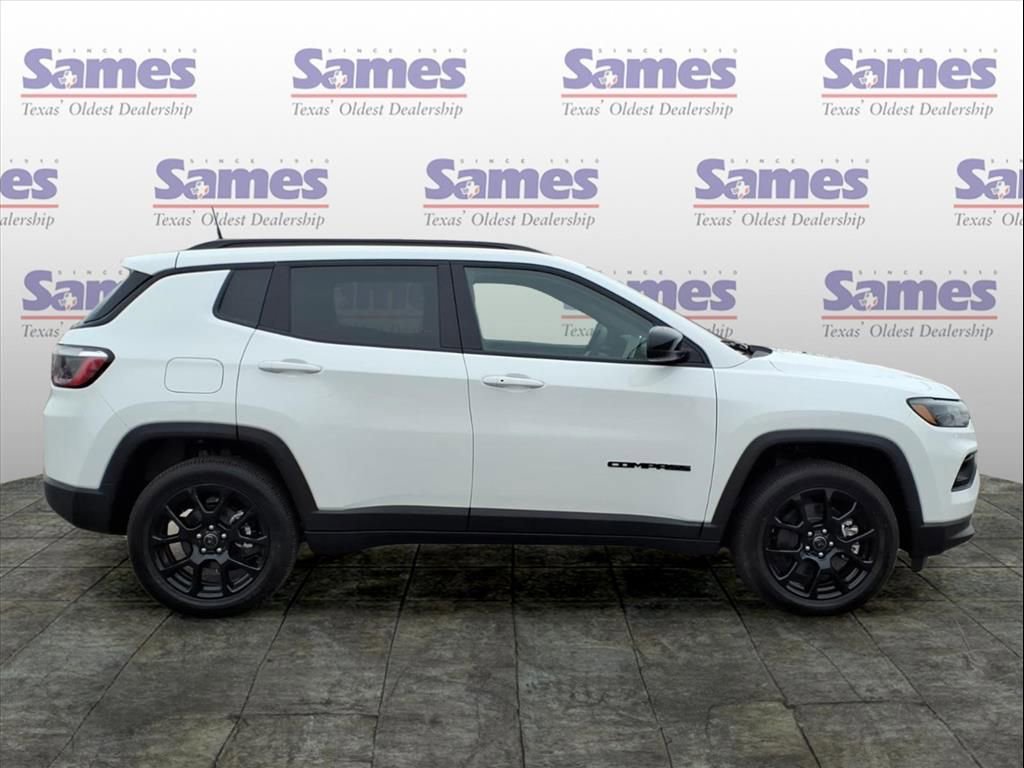 New 2026 Jeep Compass Latitude image 5