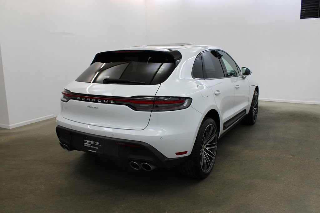 Certified 2024 Porsche Macan AWD/4WD image 8