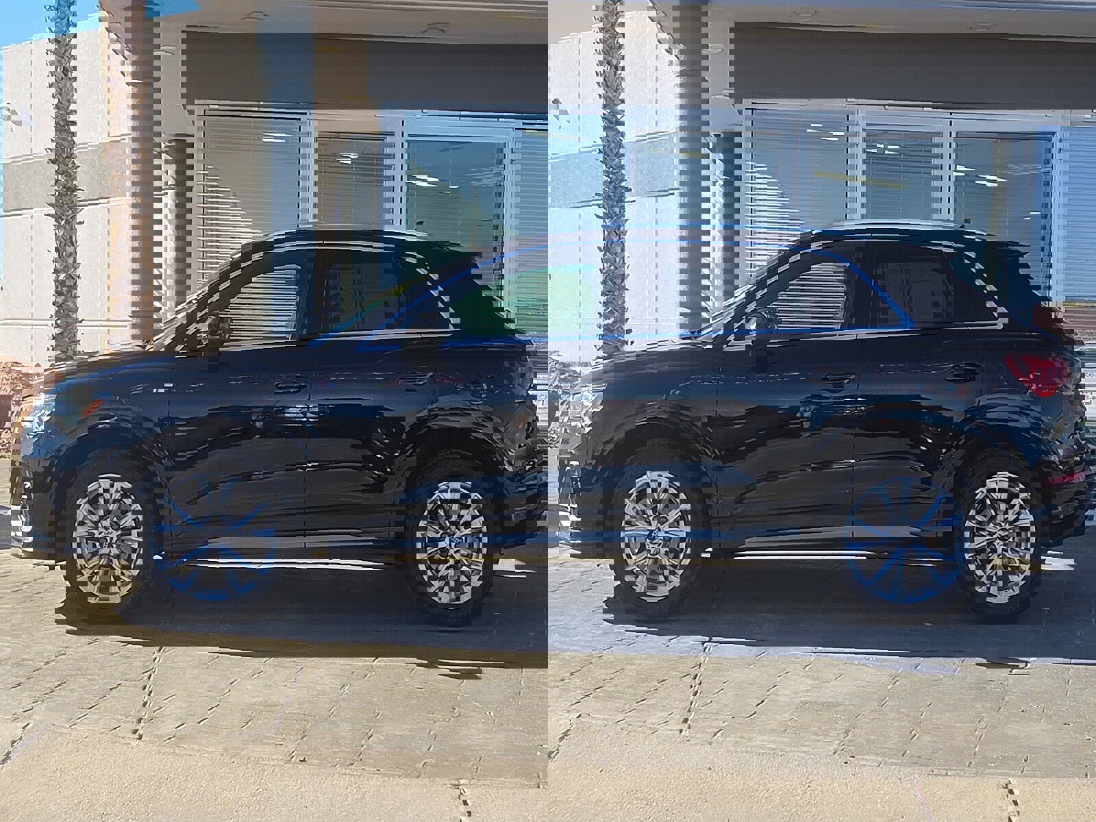 Used 2024 Audi Q3 2.0T Premium image 3