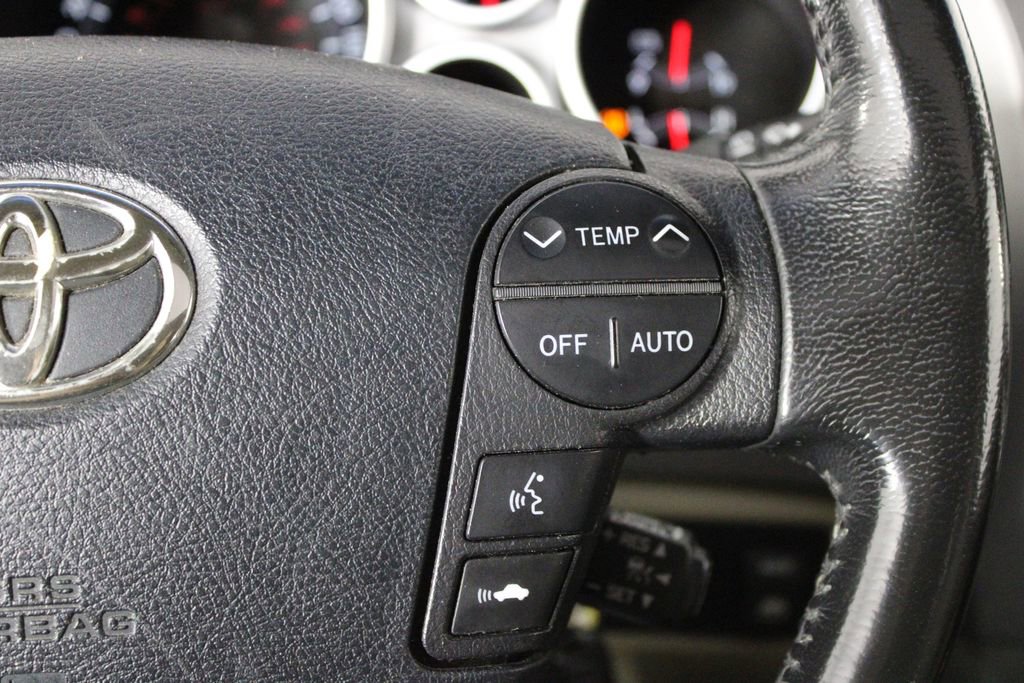 Used 2012 Toyota Sequoia Platinum image 29