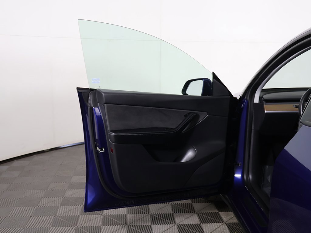 Used 2020 Tesla Model Y Long Range image 21