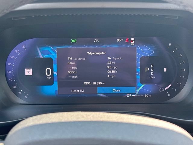 Certified 2024 Volvo XC40 B5 Plus w/ Protection Package Premier AWD/4WD image 24