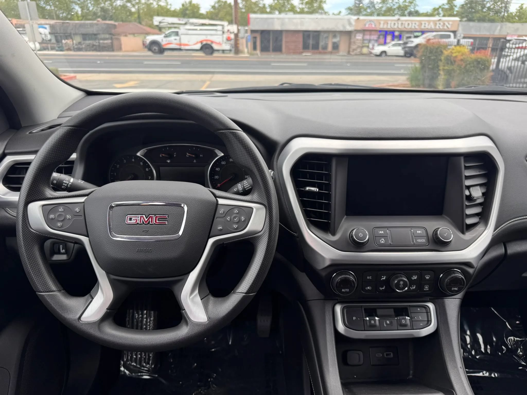 Used 2022 GMC Acadia SLE FWD image 22