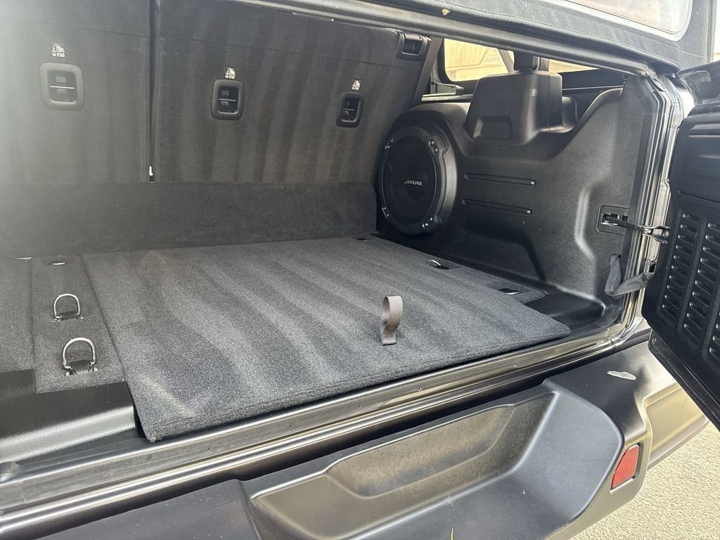 Used 2022 Jeep Wrangler Unlimited Sahara w/ Cold Weather Group image 24