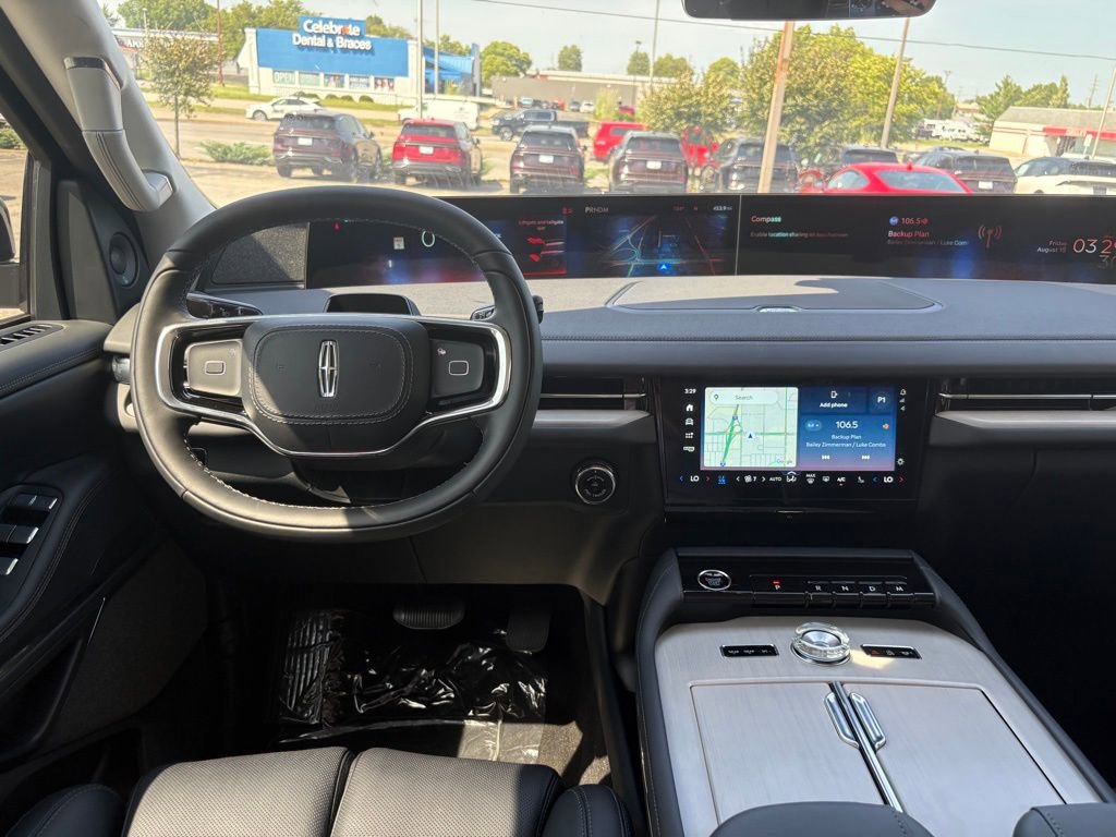 New 2025 Lincoln Navigator Reserve w/ Jet Appearance Package image 14