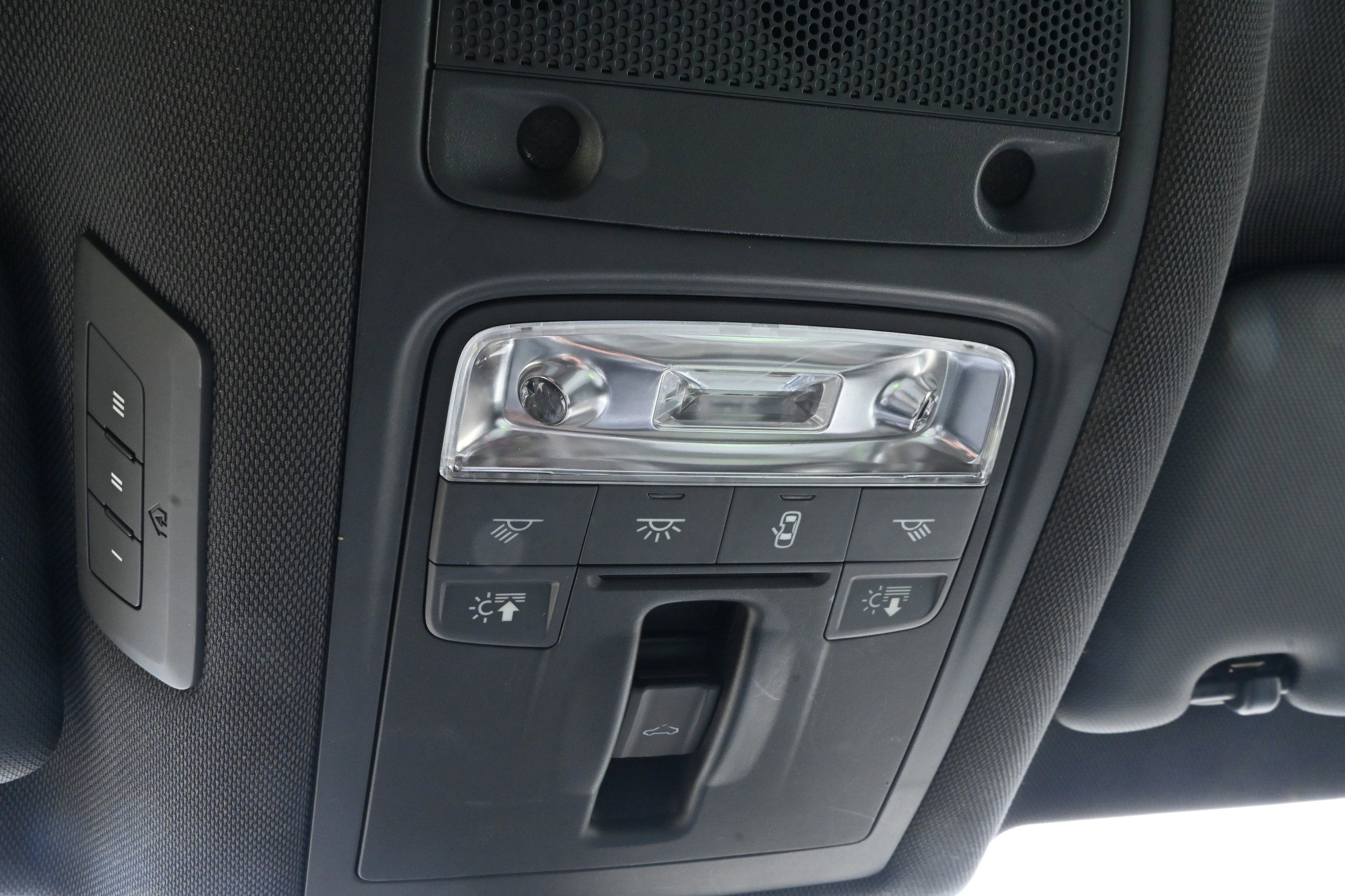 Used 2018 Audi Q3 2.0T Premium w/ Convenience Package image 35