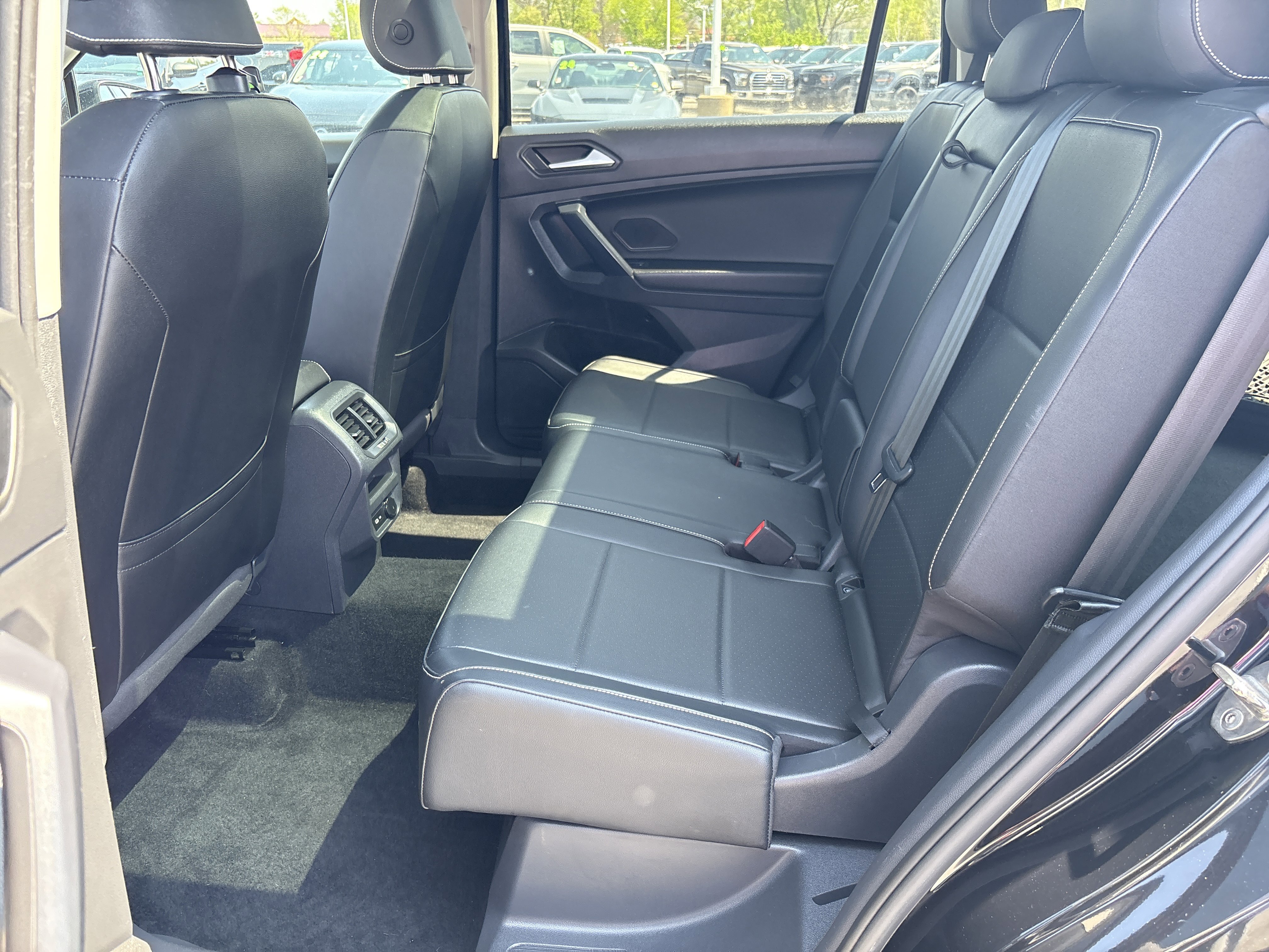 Used 2021 Volkswagen Tiguan SEL w/ 3rd Row Seat Package AWD/4WD image 20