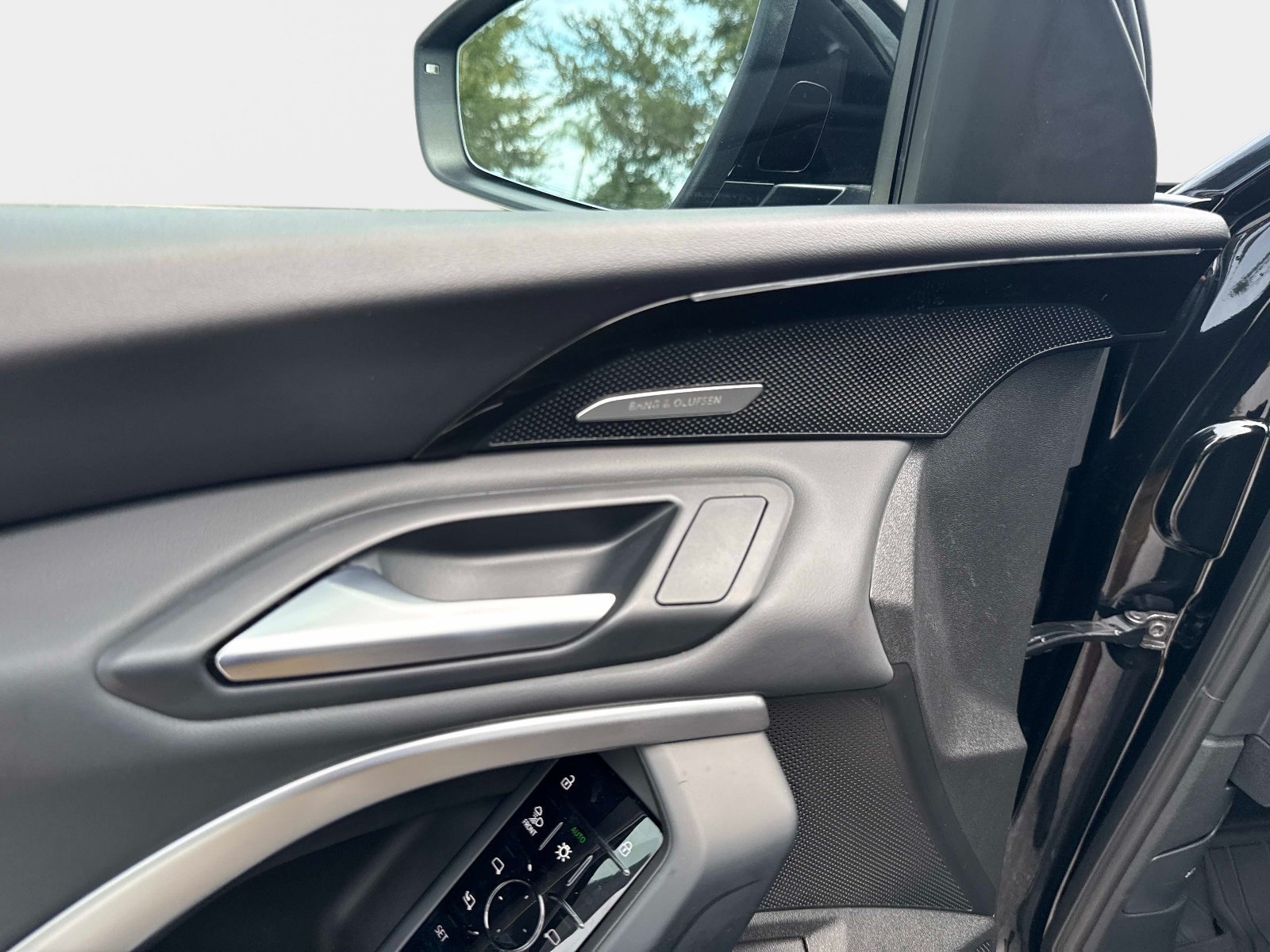 Certified 2025 Audi Q5 Premium AWD/4WD image 17