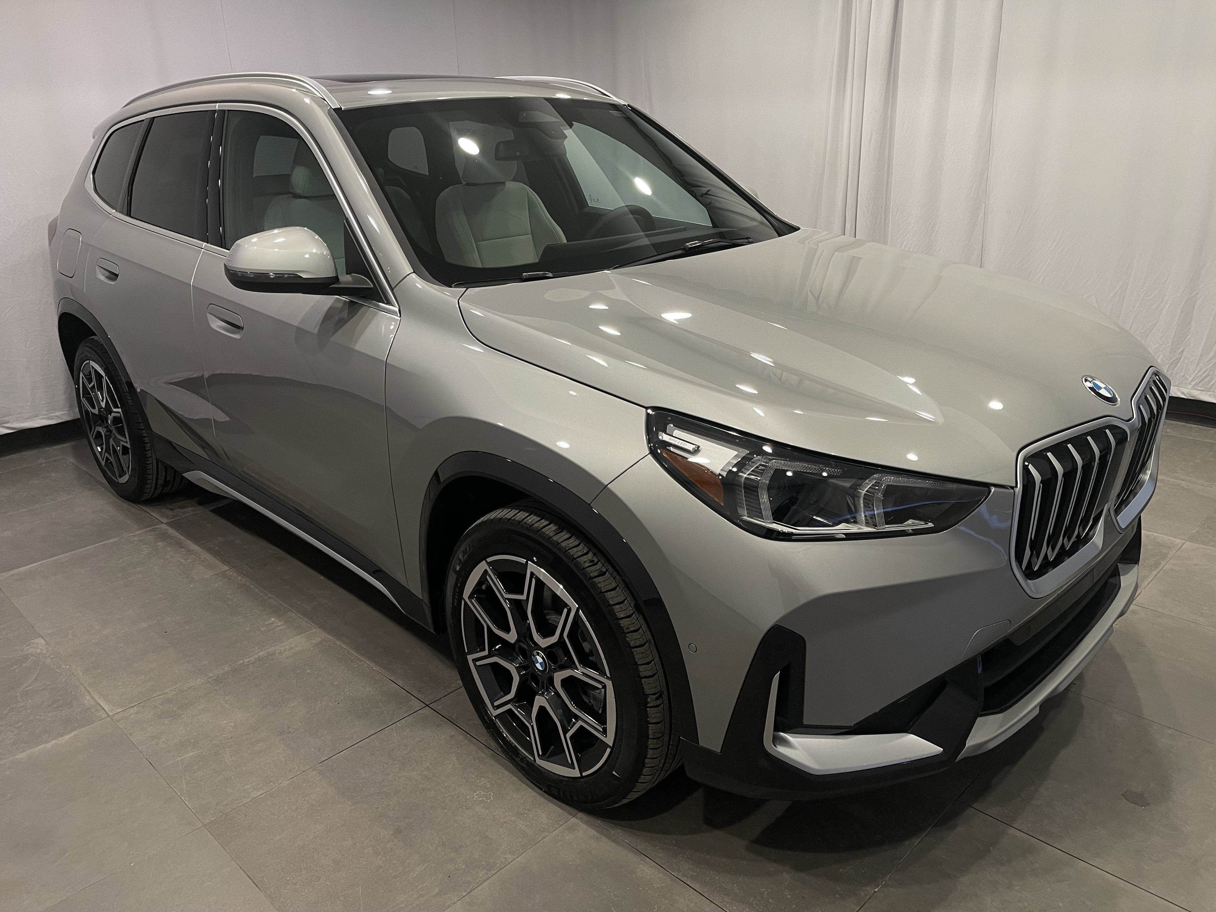 New 2026 BMW X1 xDrive28i w/ Convenience Package image 3