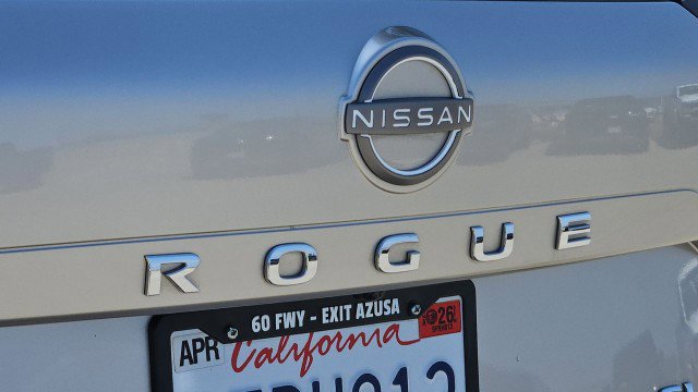 Used 2023 Nissan Rogue SL w/ SL Premium Package FWD image 33