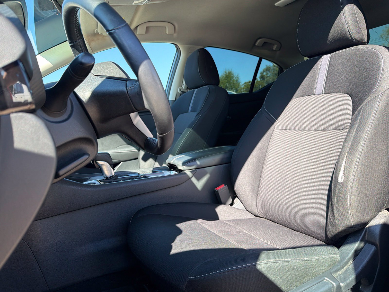 Used 2022 Nissan Sentra SV w/ All-Weather Package FWD image 8
