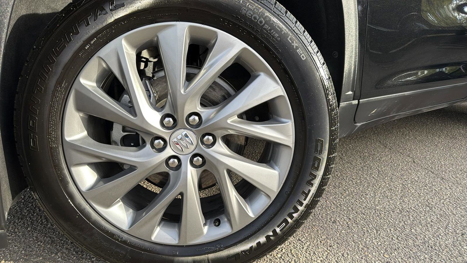 Used 2025 Buick Enclave Preferred image 9