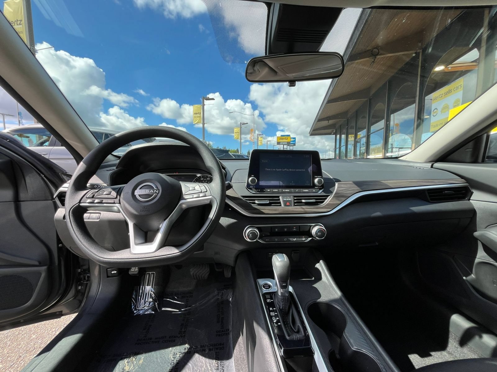 Used 2025 Nissan Altima 2.5 SV FWD image 29