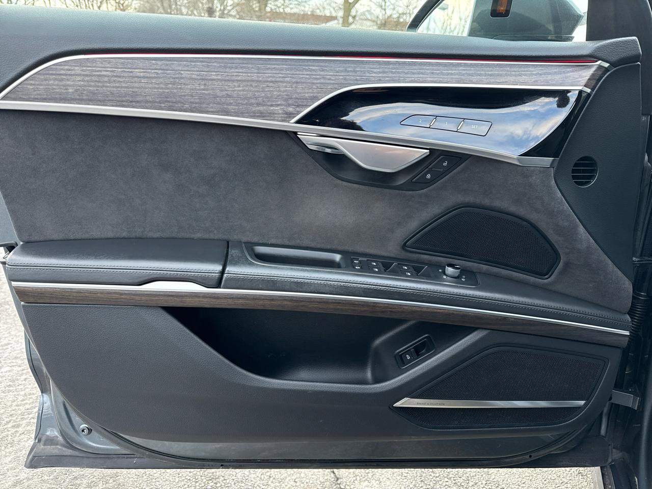 Used 2021 Audi A8 L 3.0T w/ Executive Plus Package image 25