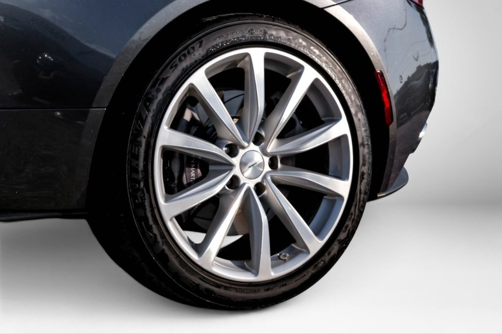 Used 2019 Aston Martin DB11 Volante RWD image 52
