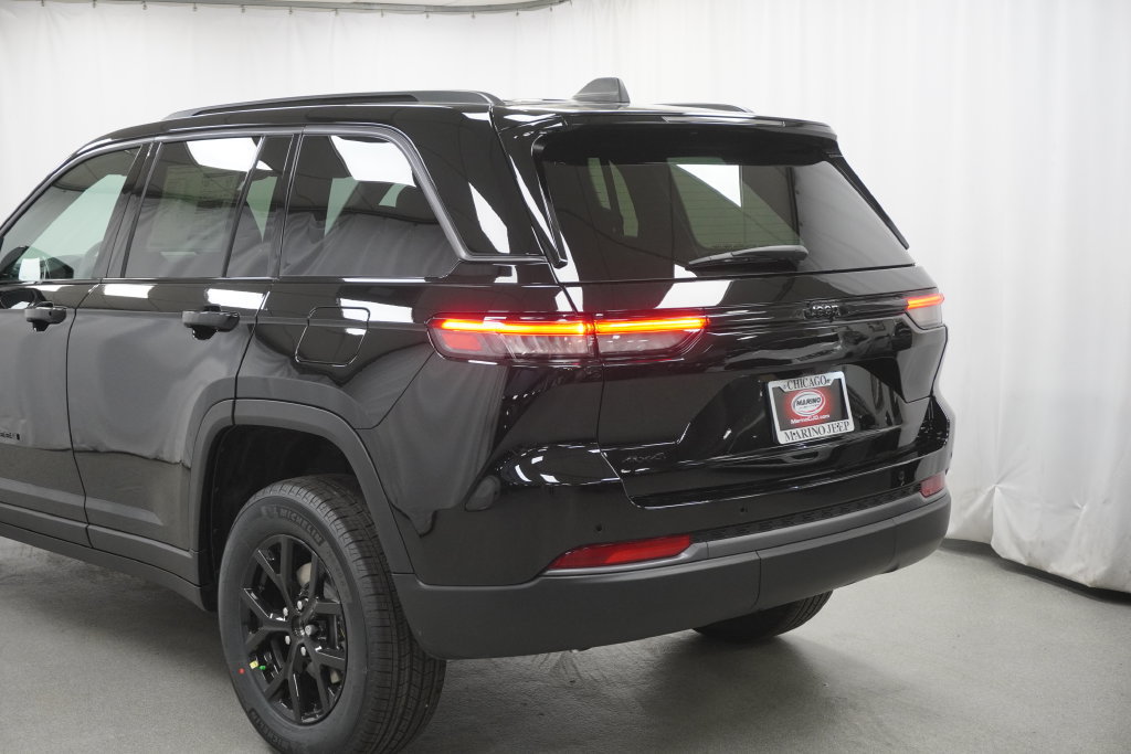 New 2026 Jeep Grand Cherokee Altitude AWD/4WD image 12