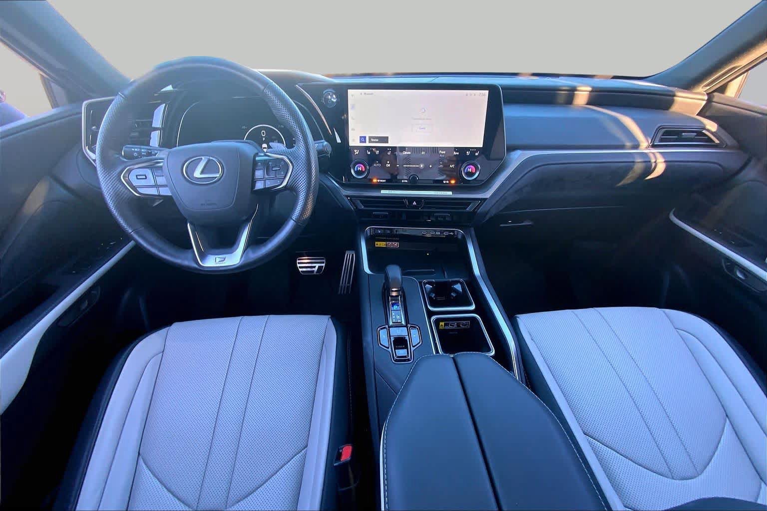 Certified 2026 Lexus TX 500h AWD w/ Technology Package image 15