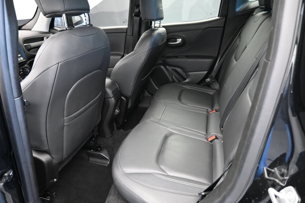 Used 2023 Jeep Renegade Limited w/ Limited Elite Group AWD/4WD image 16