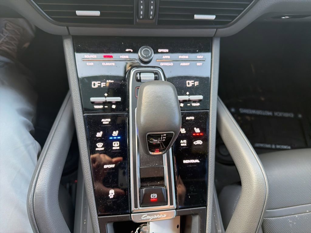 Used 2019 Porsche Cayenne AWD/4WD image 12