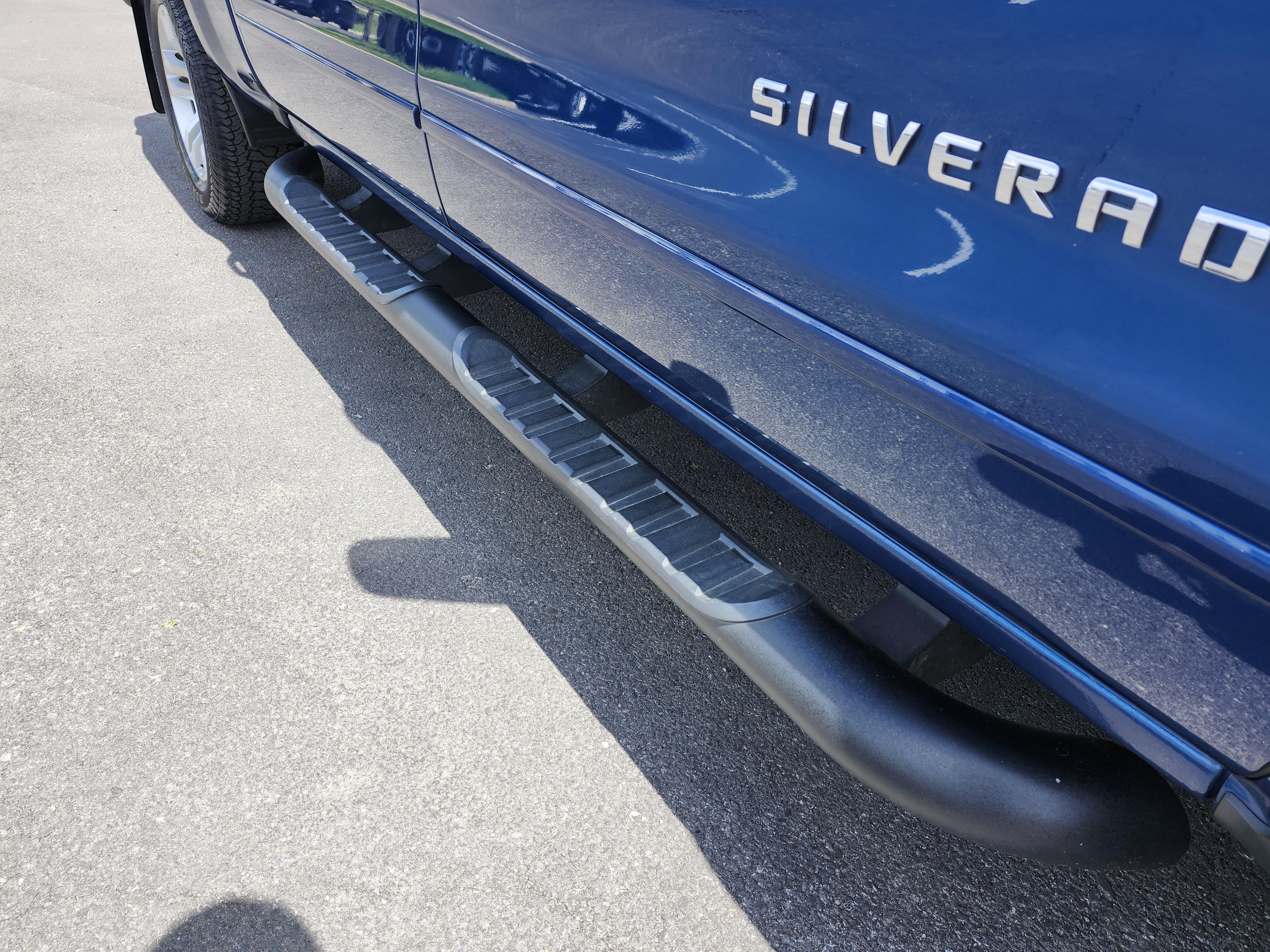 Used 2018 Chevrolet Silverado 1500 LT w/ All Star Edition image 12