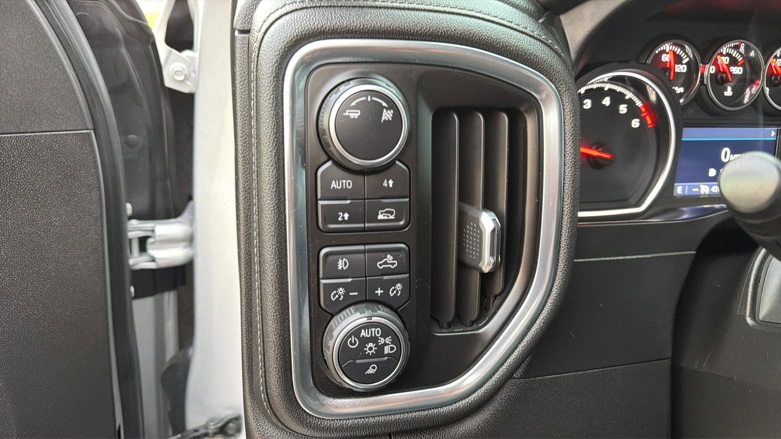 Used 2019 Chevrolet Silverado 1500 LTZ w/ LTZ Plus Package image 24