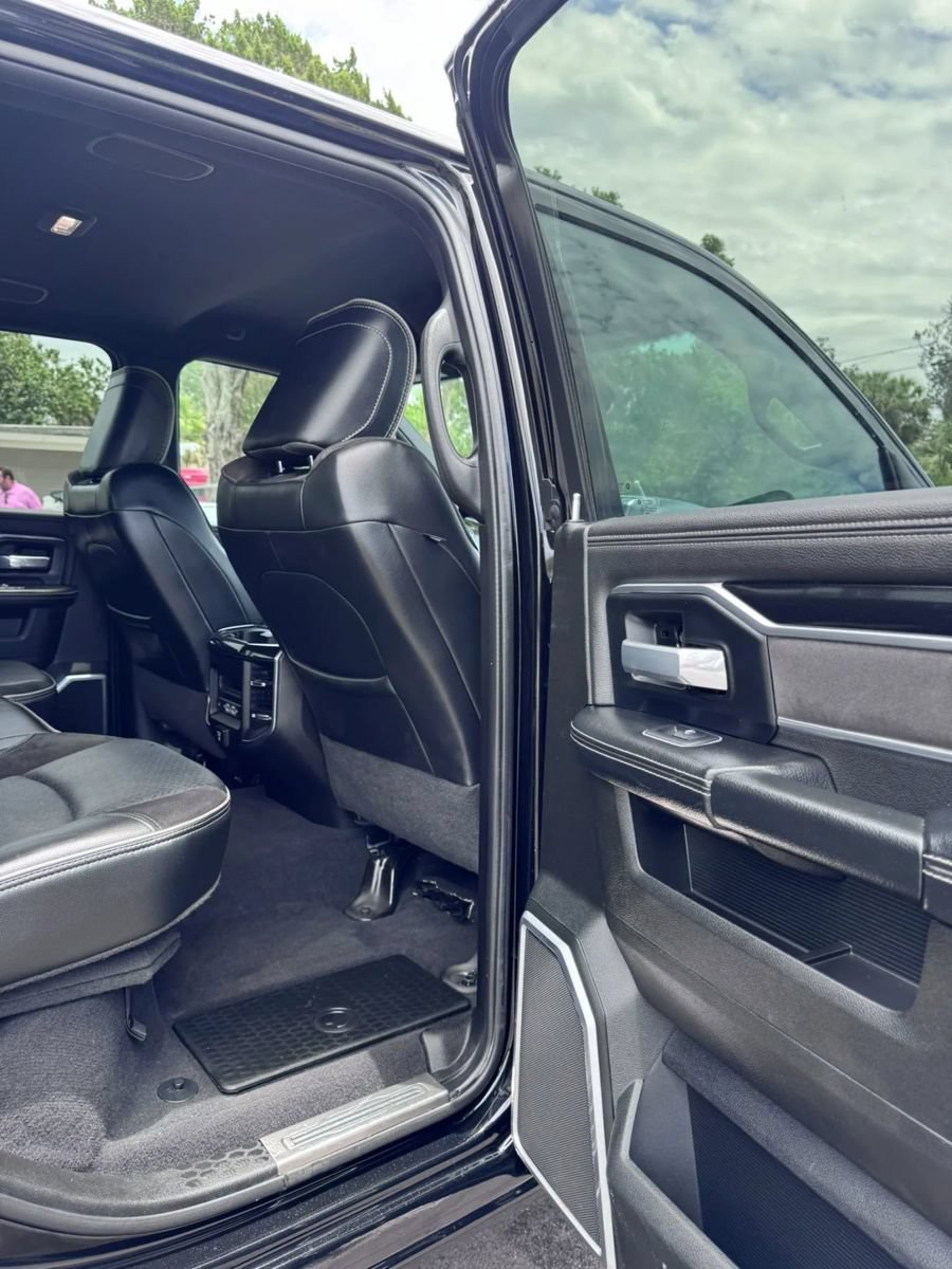 Used 2022 RAM 2500 Laramie AWD/4WD image 11