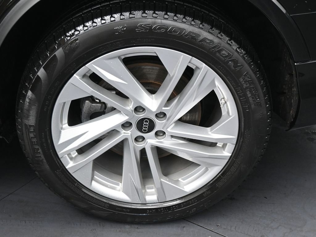 Used 2023 Audi Q7 3.0T Premium Plus w/ Premium Plus Package image 38