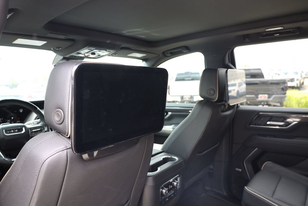Used 2026 GMC Yukon Elevation w/ Elevation Premium Package AWD/4WD image 18