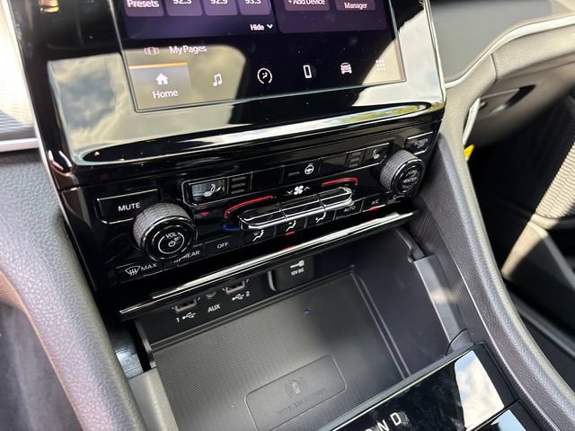 New 2026 Jeep Grand Cherokee Laredo X AWD/4WD image 24