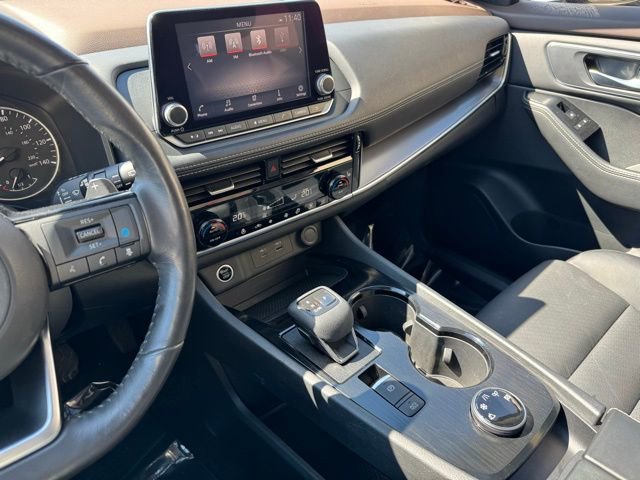 Used 2021 Nissan Rogue SV image 18