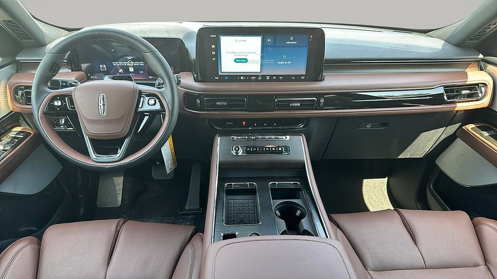 Used 2025 Lincoln Aviator Reserve w/ Equipment Group 201A image 9