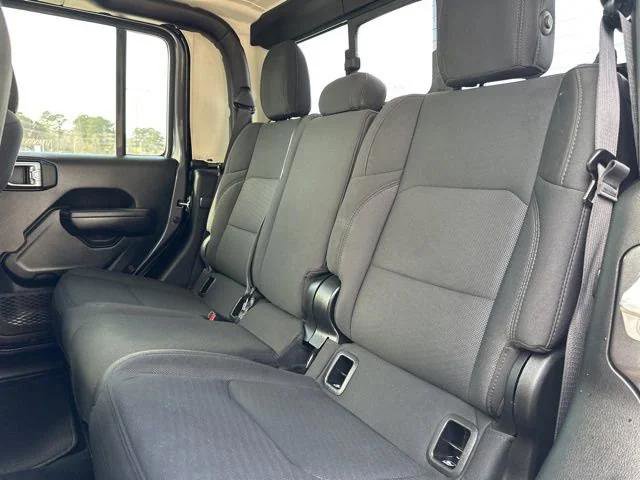 Certified 2022 Jeep Gladiator Sport image 29