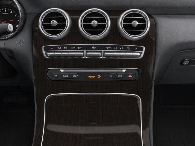 Used 2020 Mercedes-Benz GLC 300 4MATIC image 10