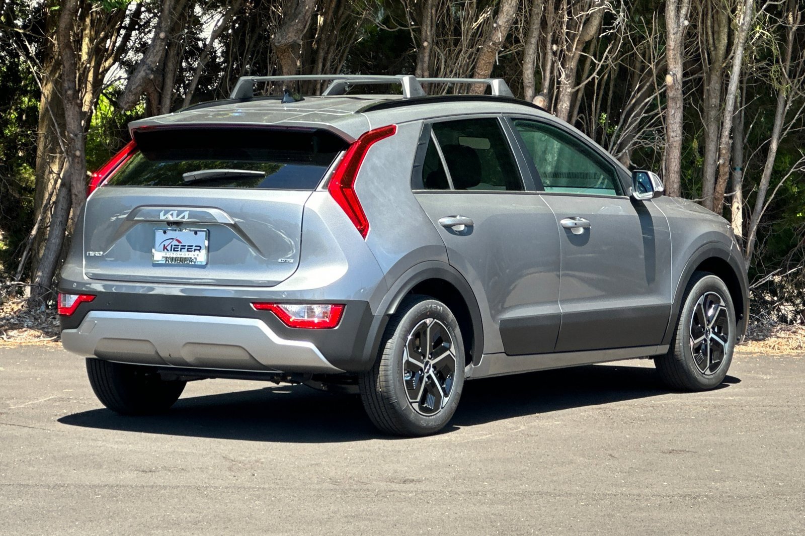 New 2025 Kia Niro EX image 3