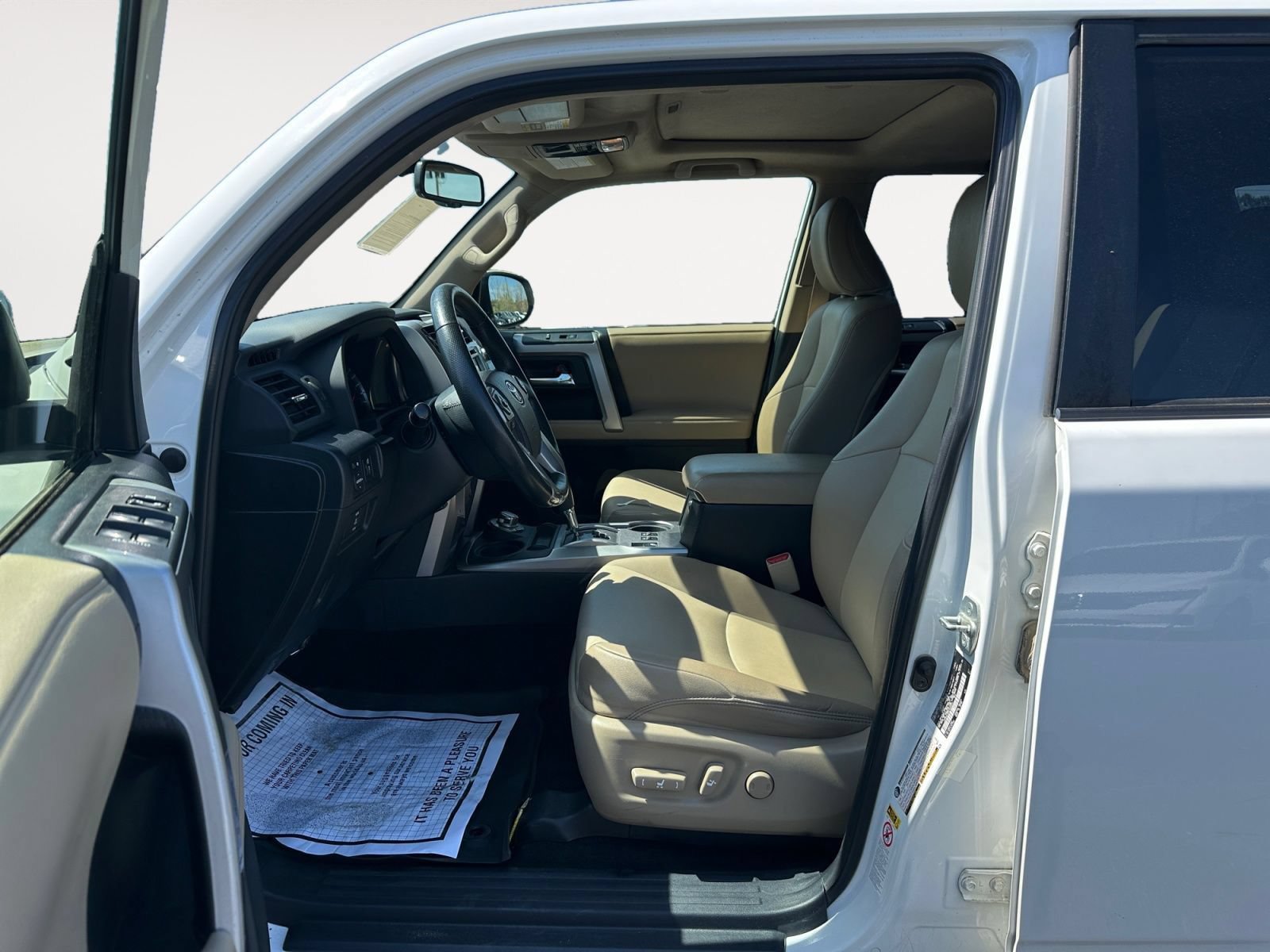 Used 2019 Toyota 4Runner SR5 Premium w/ Convenience Package AWD/4WD image 9