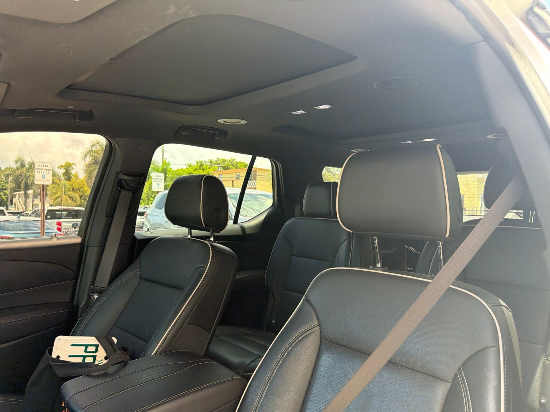 Used 2023 Chevrolet Traverse Premier w/ Redline Edition FWD image 34