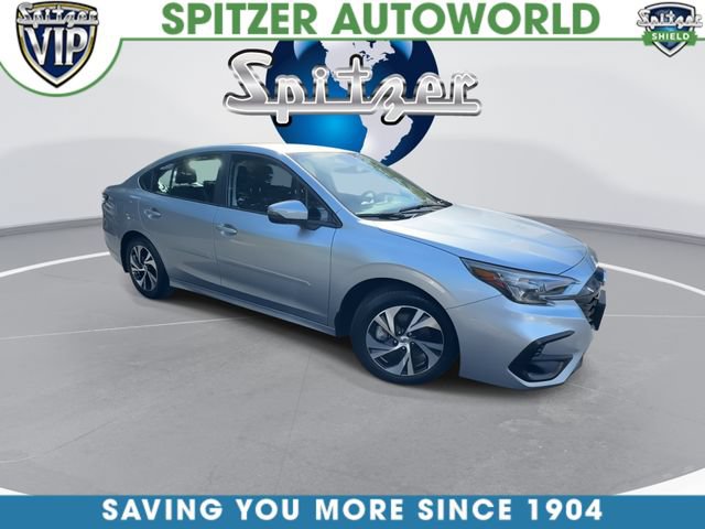 Used 2025 Subaru Legacy Premium AWD/4WD image 2