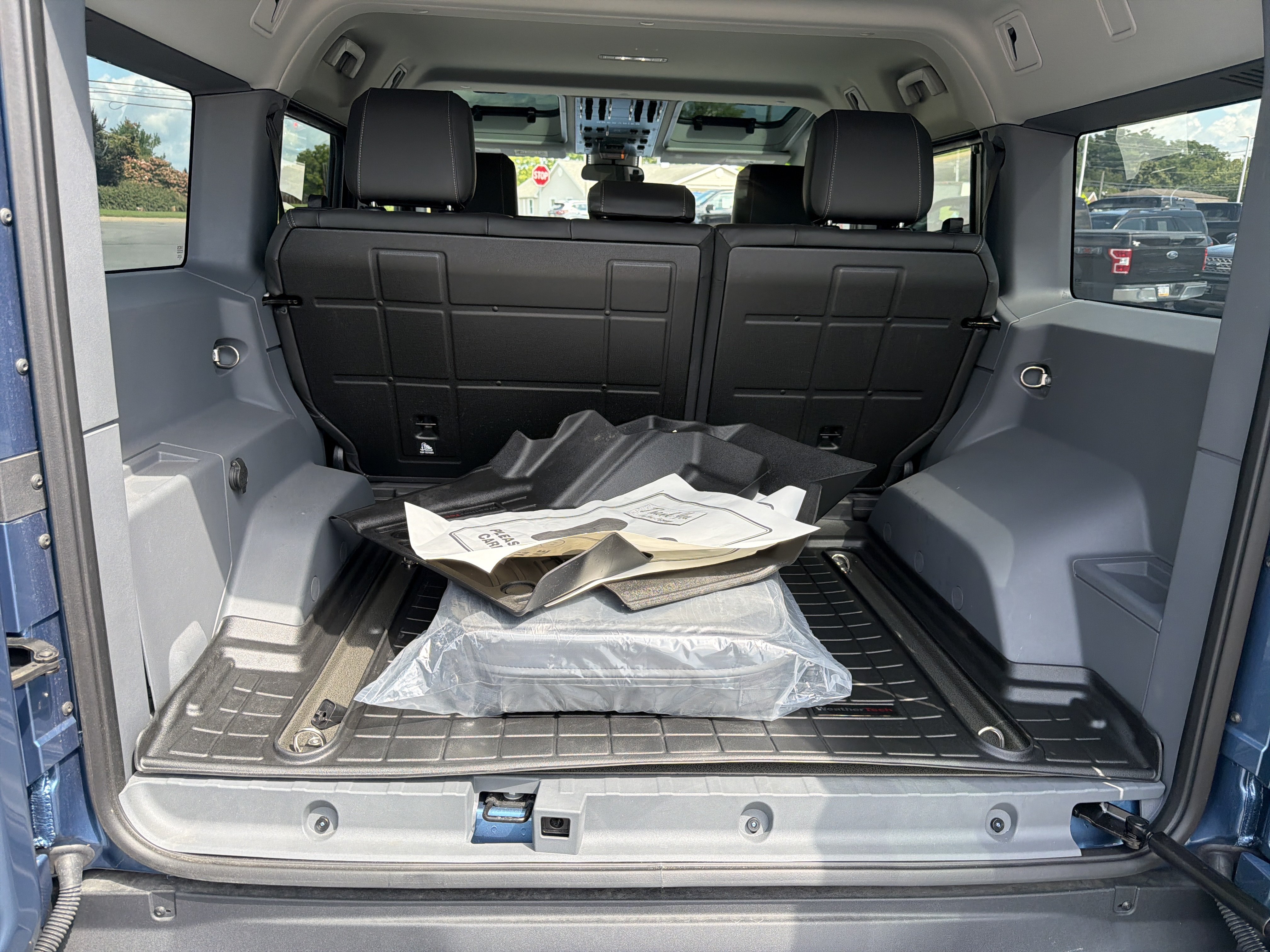 Used 2025 INEOS Grenadier Station Wagon AWD/4WD image 5