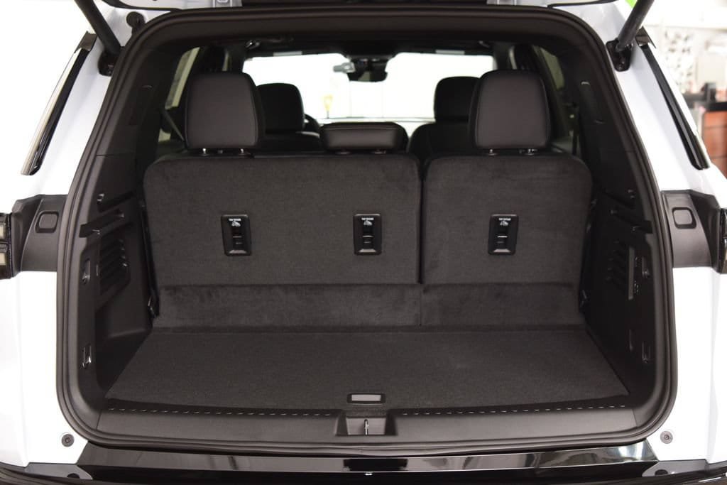 New 2026 Chevrolet Traverse High Country AWD/4WD image 24