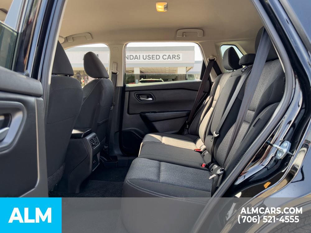 Used 2025 Nissan Rogue SV image 14