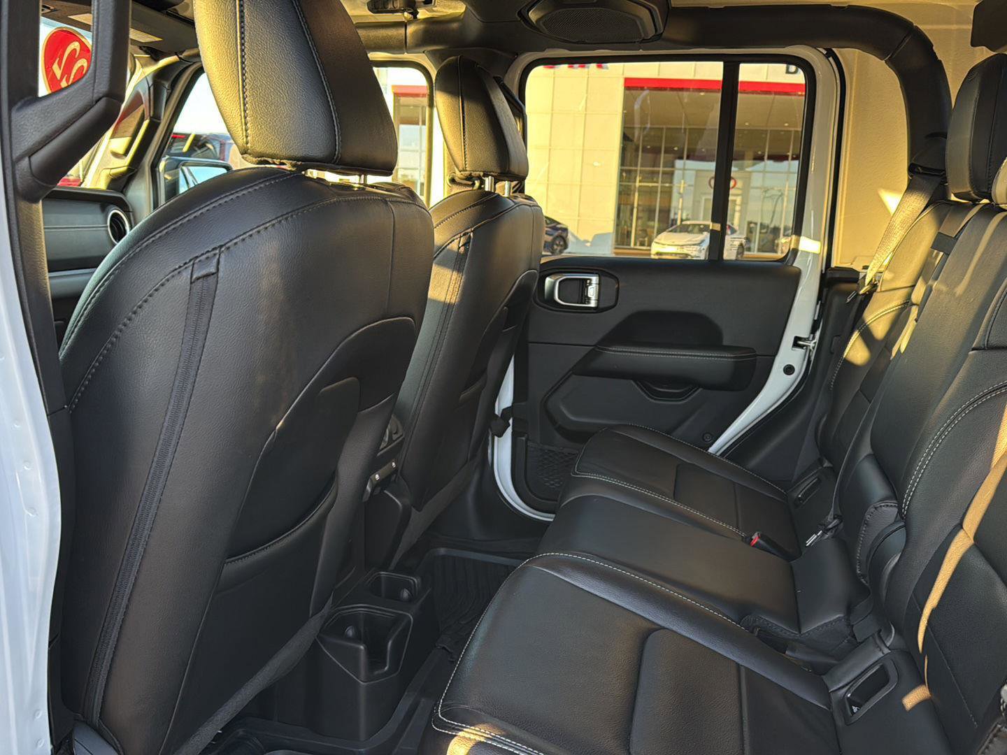 Used 2022 Jeep Gladiator Overland w/ Popular Equipment Package image 9