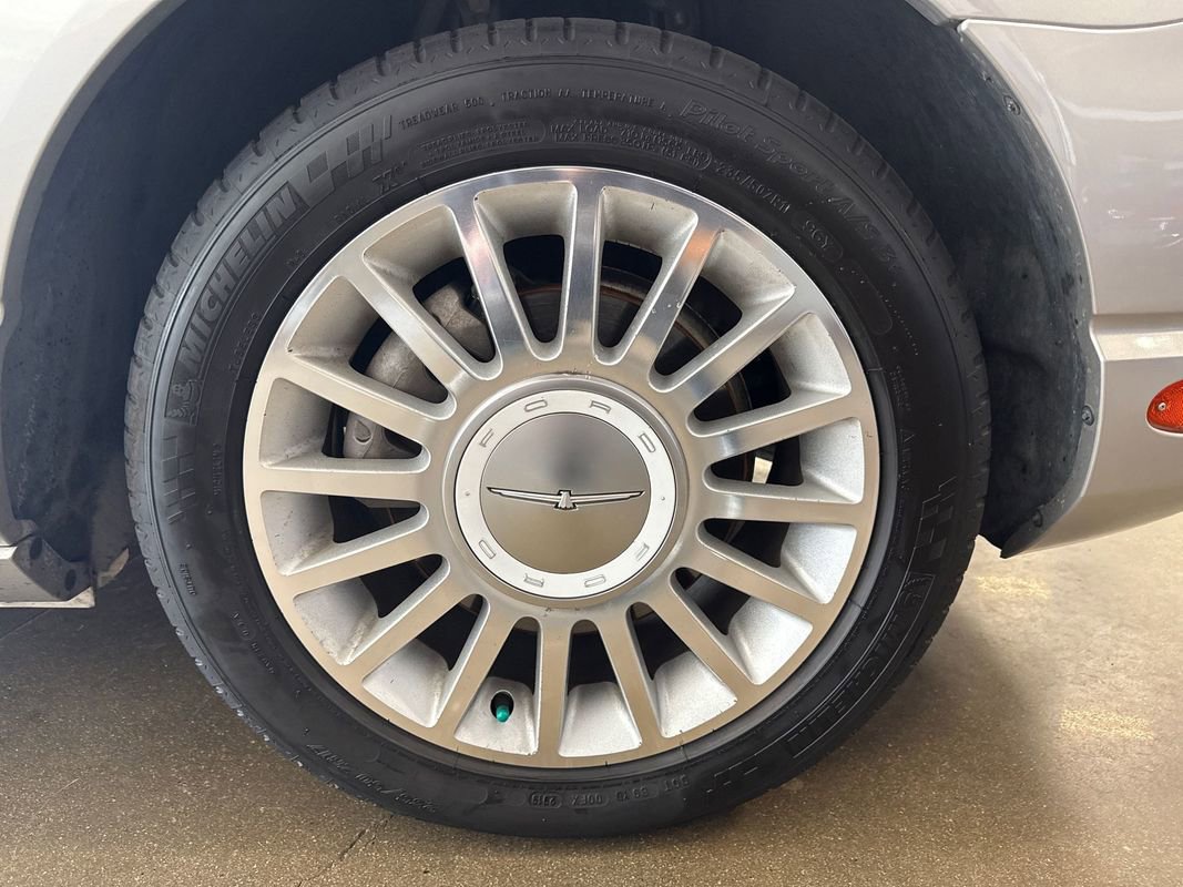 Used 2004 Ford Thunderbird image 72