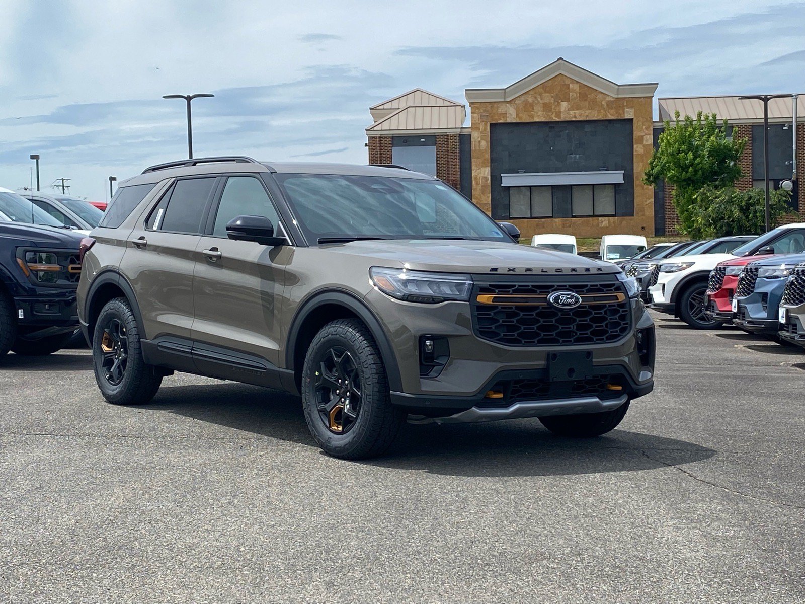 New 2026 Ford Explorer Tremor w/ Tremor Ultimate Package AWD/4WD image 2