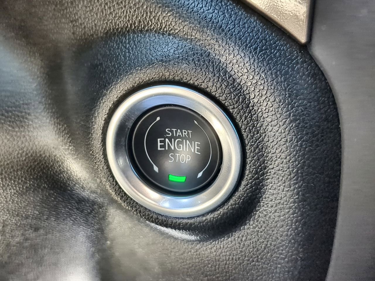 Used 2025 GMC Sierra 1500 Pro w/ Pro Value Package AWD/4WD image 16