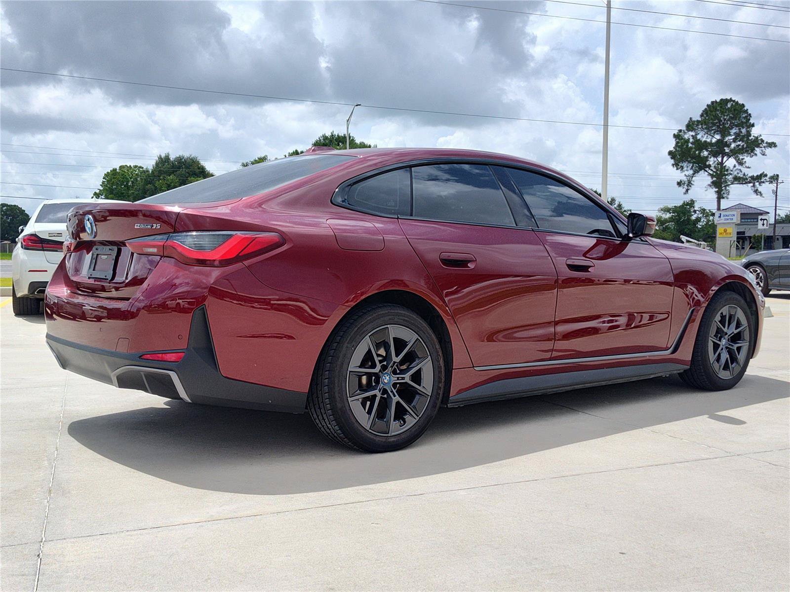 Used 2023 BMW i4 eDrive35 w/ Premium Package RWD image 7