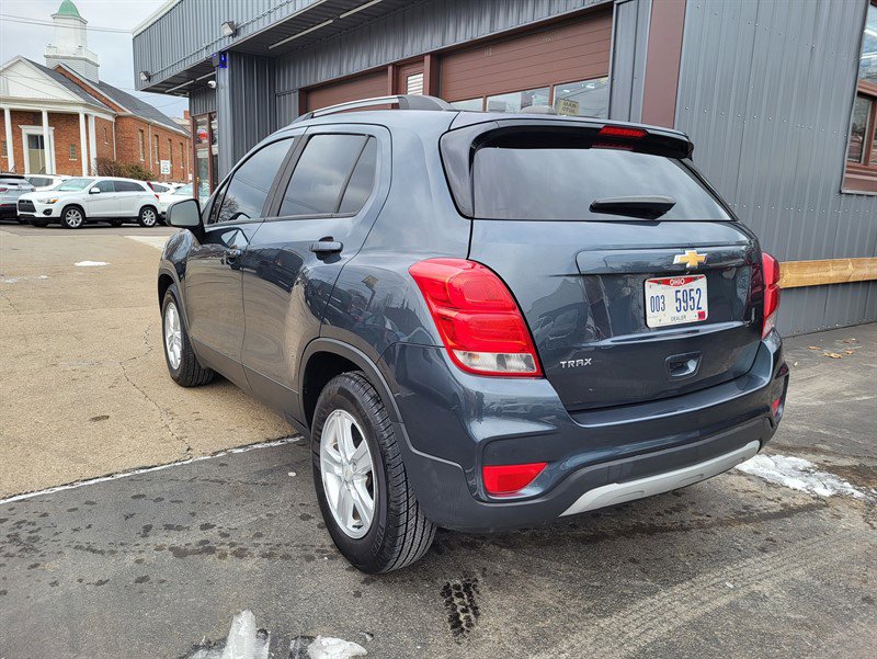 Used 2021 Chevrolet Trax LT w/ LT Convenience Package image 5