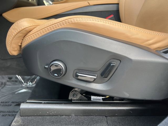 Certified 2025 Volvo XC90 B6 Ultra image 29